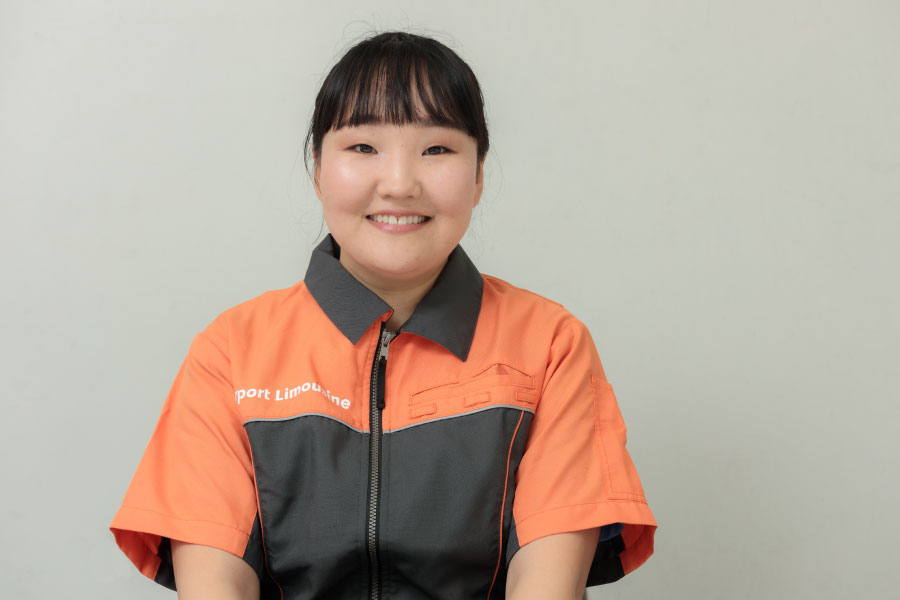 ラハグスレン ドラムスレン（LKHAGVASUREN  DULAMSUREN）